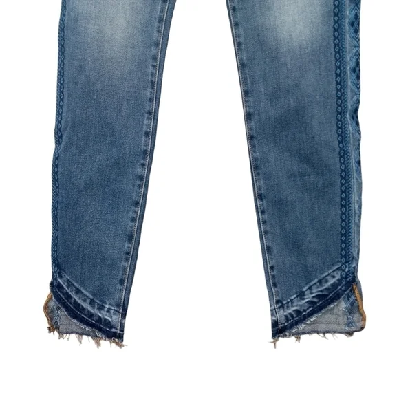 DRIFTWOOD Jackie High Rise Embroidered Side-Stripe Jeans NWT Size 28 - Picture 4 of 8